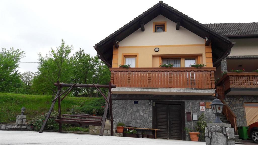 Tourist Farm Skrbina Apartment Otocec Luaran gambar